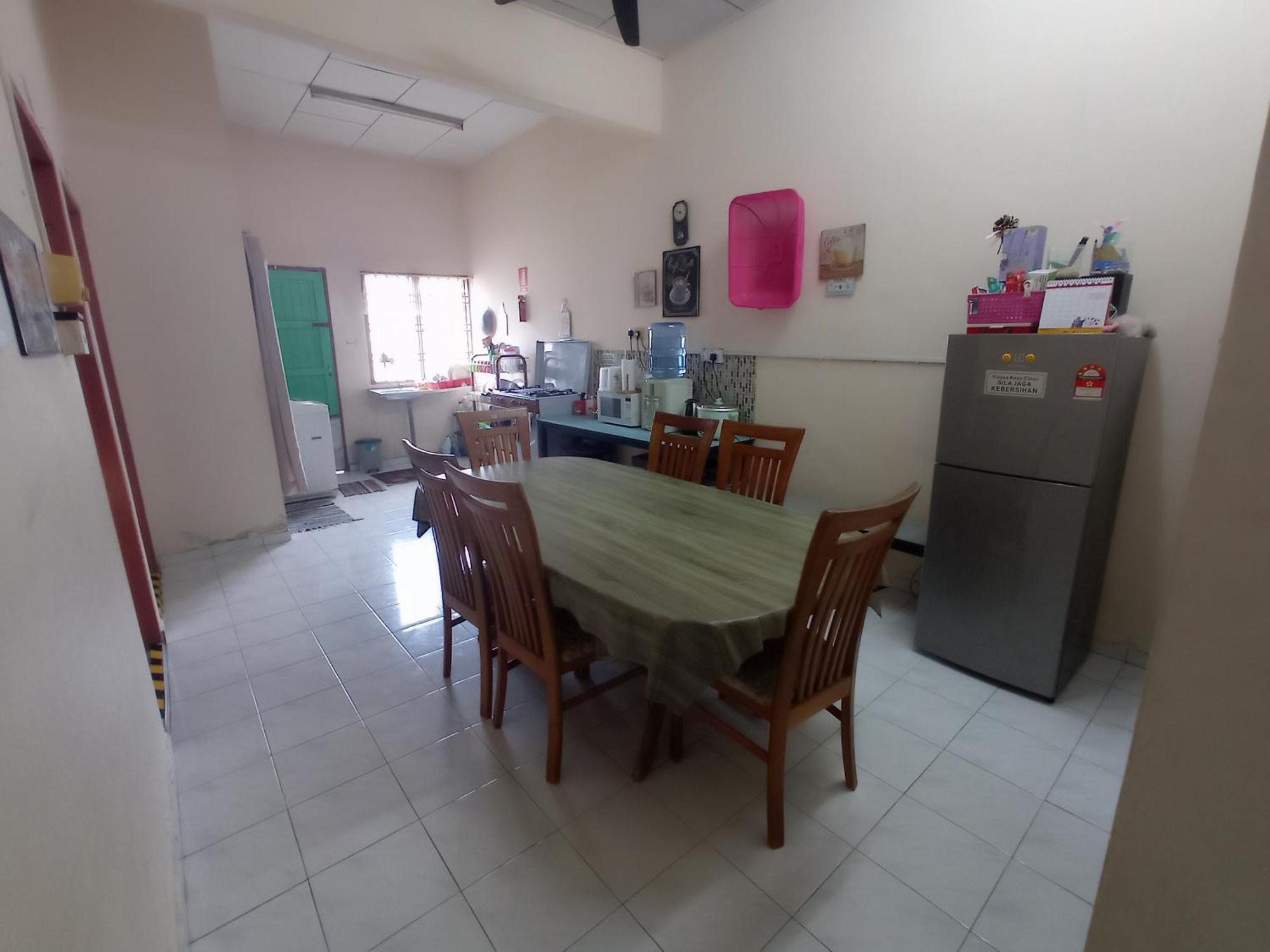 Homestay Melewar Parit Raja Extérieur photo