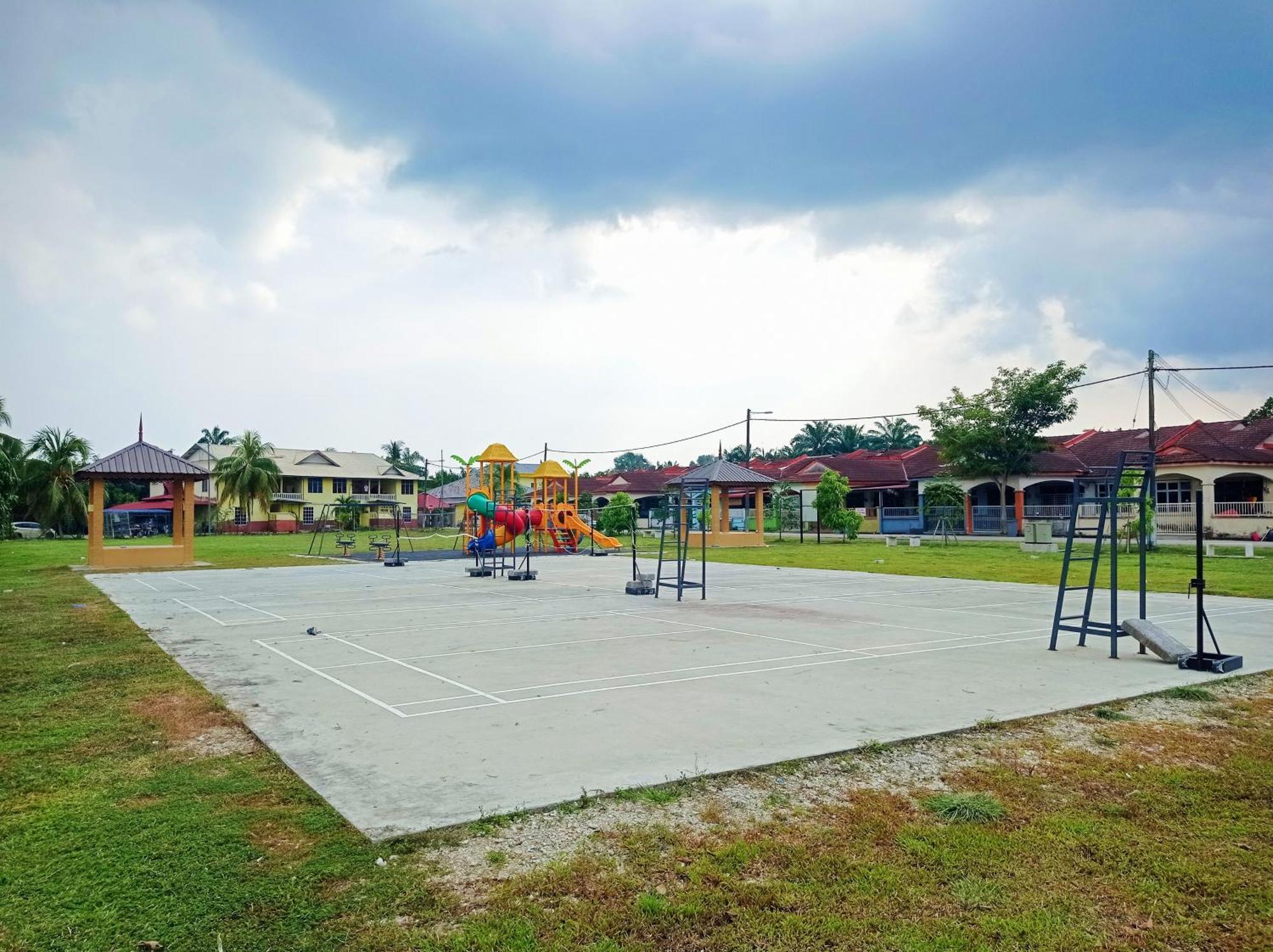Homestay Melewar Parit Raja Extérieur photo
